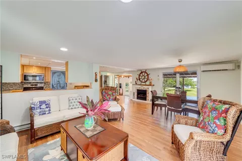 1014 E Anchor Ln, Moore Haven, FL 33471 photo 9