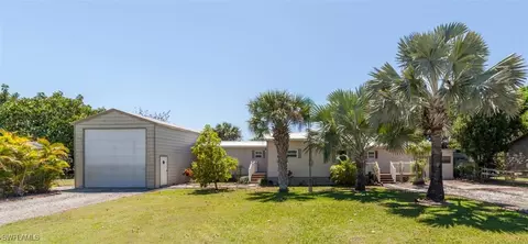 1014 E Anchor Ln, Moore Haven, FL 33471 photo 3