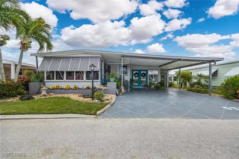 576 Hogan Dr, North Fort Myers, FL 33903