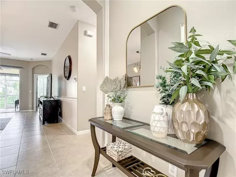3621 Rue Alec Loop #4, North Fort Myers, FL 33917
