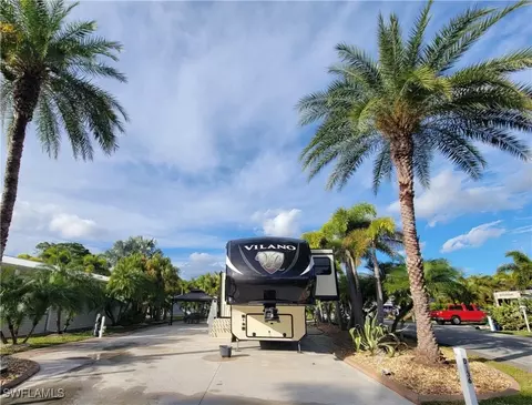 10091 Ramblewood Ct, Fort Myers, FL 33905