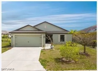 747 Center Lake St, Lehigh Acres, FL 33974