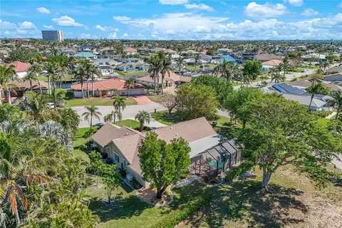 840 S Town And River Dr, Fort Myers, FL 33919