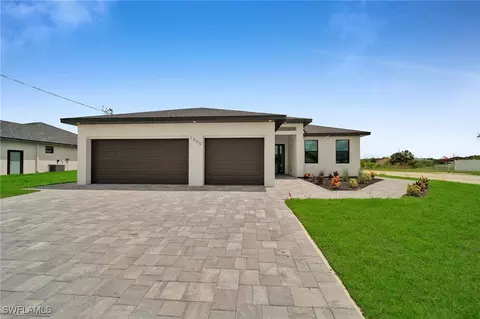 1300 SW 4th Ln, Cape Coral, FL 33991