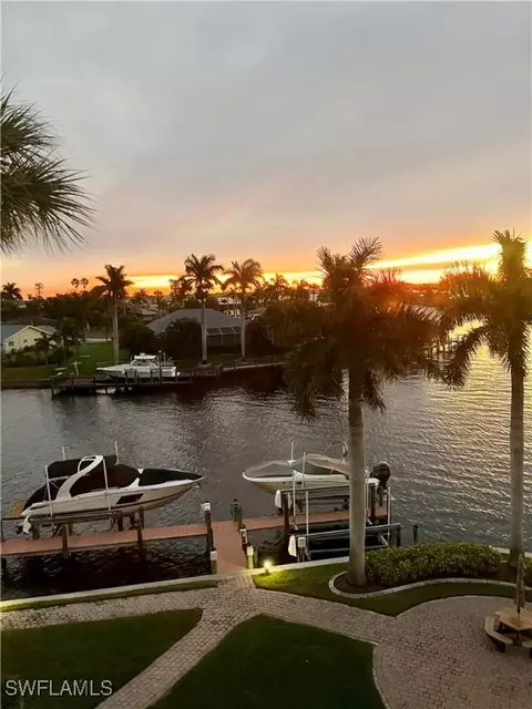4647 SE 17th Pl #305, Cape Coral, FL 33904