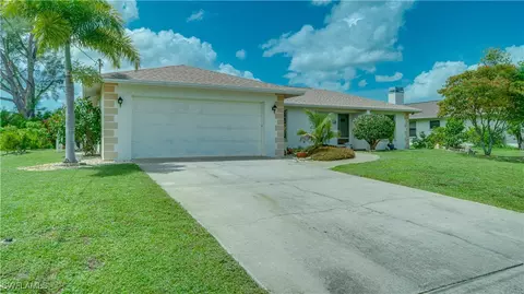 3220 SE 5th Ave, Cape Coral, FL 33904
