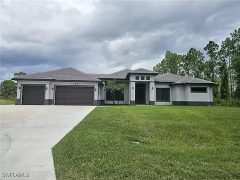 1708 Oak Ave, Lehigh Acres, FL 33972