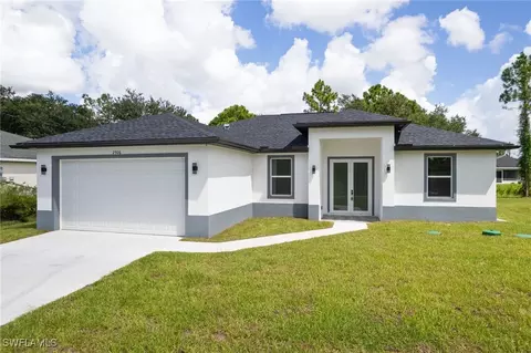 3856 Highlight St, Fort Myers, FL 33905