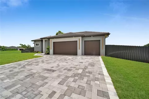 1325 NE 19th Pl, Cape Coral, FL 33909