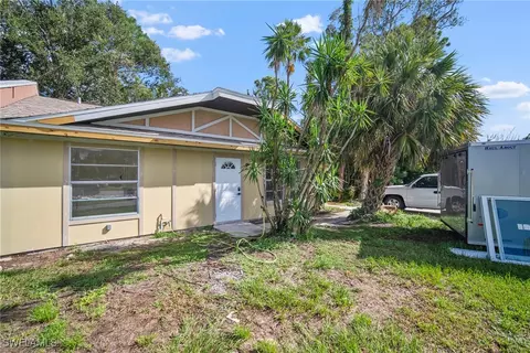 7423 Garry Rd, Fort Myers, FL 33967