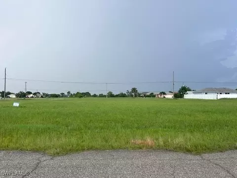 2111 NE 16th Ter, Cape Coral, FL 33909