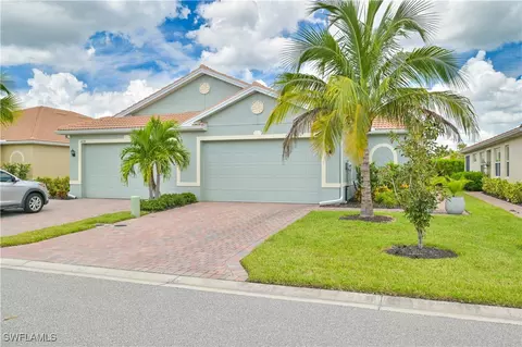 4201 Bloomfield St, Fort Myers, FL 33916