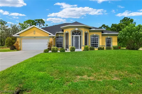 109 Wilmington Pkwy, Cape Coral, FL 33993