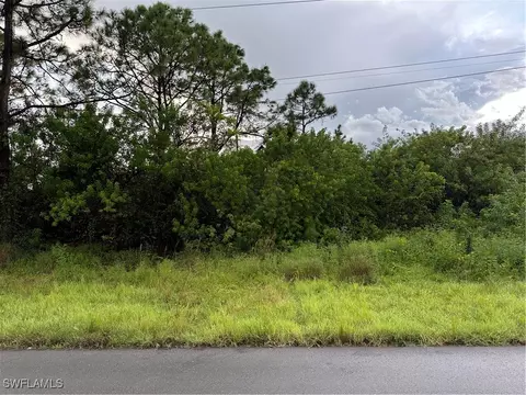 520 Empire Ave S, Lehigh Acres, FL 33974
