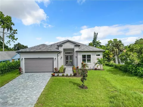 4639 Flamingo Dr, Naples, FL 34104