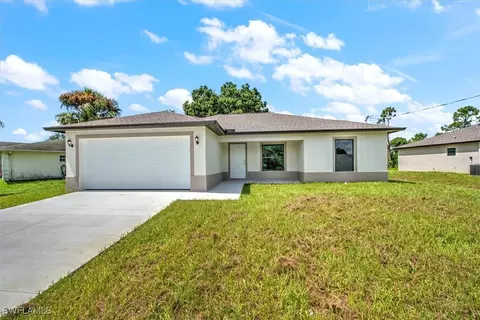 3012 S Lakewood Rd, Labelle, FL 33935