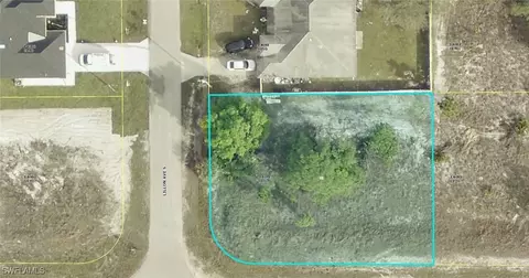 529 Lillon Ave S, Lehigh Acres, FL 33974