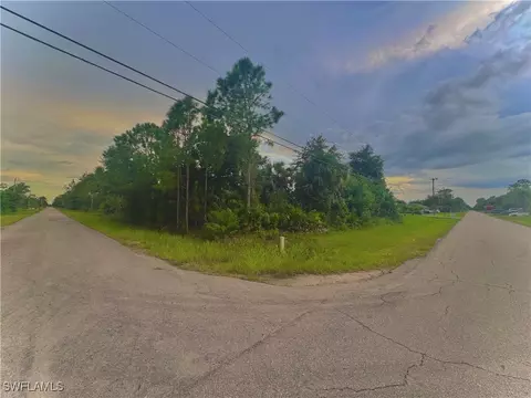 1006 E 7th St, Lehigh Acres, FL 33972