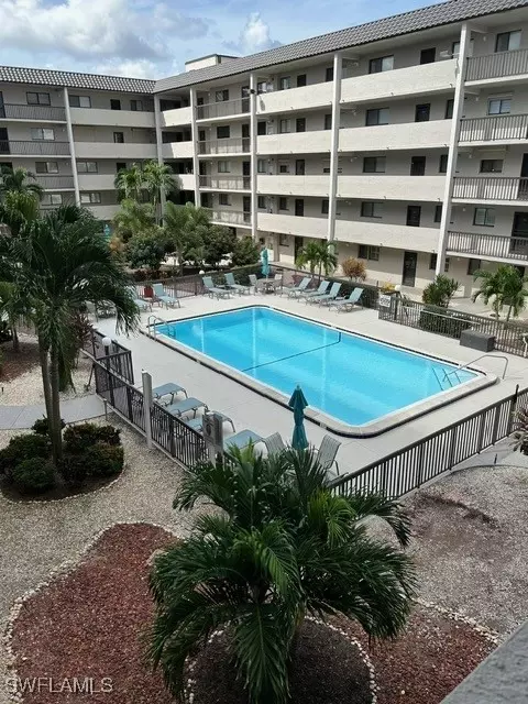 2121 Collier Ave #312, Fort Myers, FL 33901