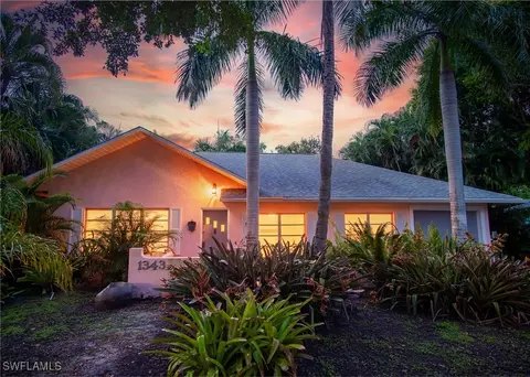 1343 Bradford Rd, Fort Myers, FL 33901