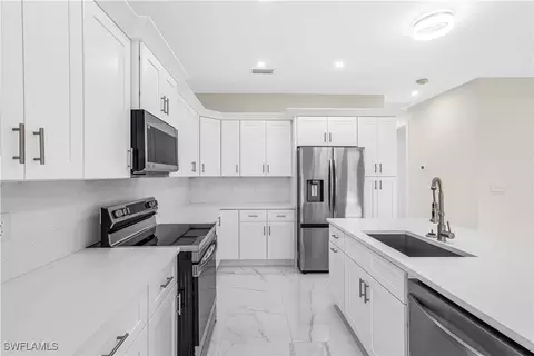 7026 Berwick Cir, Labelle, FL 33935 photo 18
