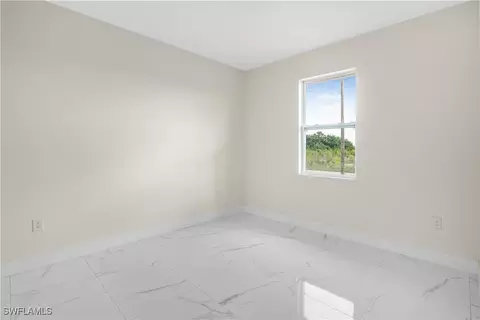 7026 Berwick Cir, Labelle, FL 33935 photo 23