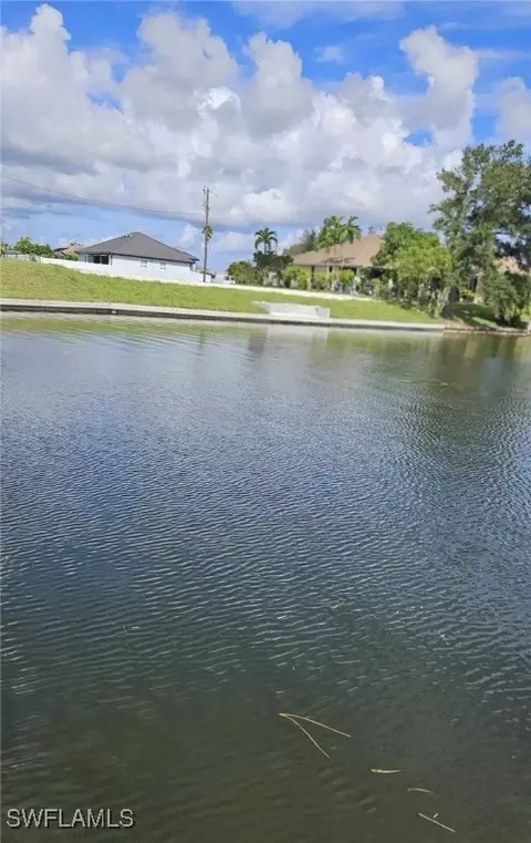 1532 SW 4th Ct, Cape Coral, FL 33991