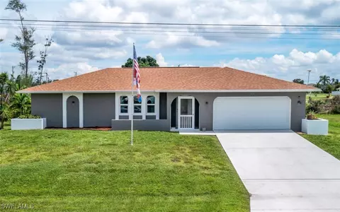 511 NW 7th Ave, Cape Coral, FL 33993