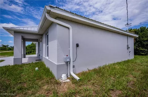 9028 N Largo Ct, Labelle, FL 33935 photo 8