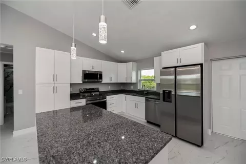 9028 N Largo Ct, Labelle, FL 33935 photo 20