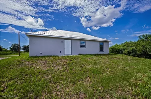 9028 N Largo Ct, Labelle, FL 33935 photo 6