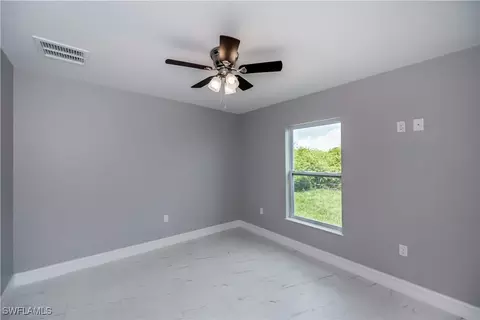 9028 N Largo Ct, Labelle, FL 33935 photo 5
