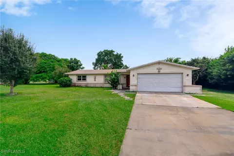 1208 Barnsdale St, Lehigh Acres, FL 33936