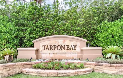 1690 Tarpon Bay Dr S #5-201, Naples, FL 34119