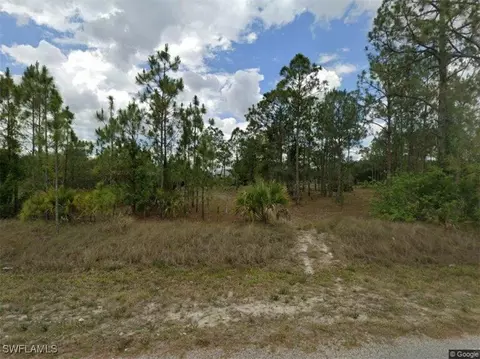 917 Thompson Ave, Lehigh Acres, FL 33972
