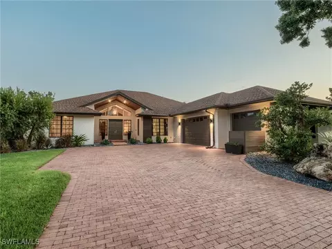 11 Catalpa Ct, Fort Myers, FL 33919