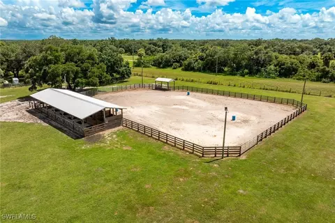 1125 Bronco Ct, Labelle, FL 33935