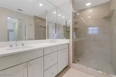 Bath - 2221 Royal Ln, Naples, FL 34112 photo 1 of 3