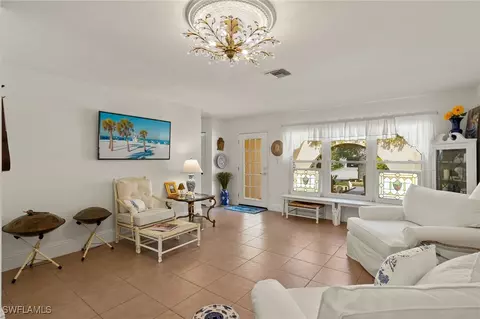 230 Dent Dr, Naples, FL 34112 photo 11