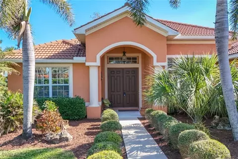 9794 Las Brisas Ct, Fort Myers, FL 33919