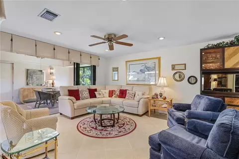4696 S Landings Dr, Fort Myers, FL 33919