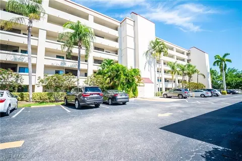 7406 Lake Breeze Dr #417, Fort Myers, FL 33907