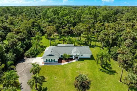761 5th St NW, Naples, FL 34120