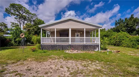 8366 Nault Rd, North Fort Myers, FL 33917