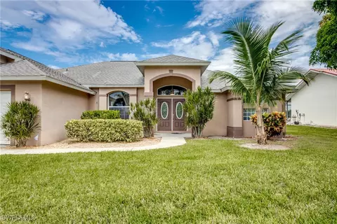 2119 NE 1st Ter, Cape Coral, FL 33909