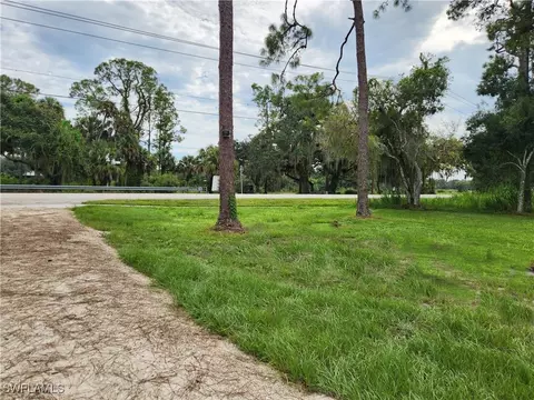 652 Magnolia Ave, Labelle, FL 33935 photo 30
