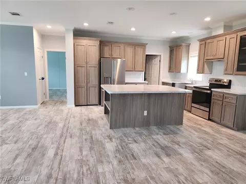 652 Magnolia Ave, Labelle, FL 33935 photo 8