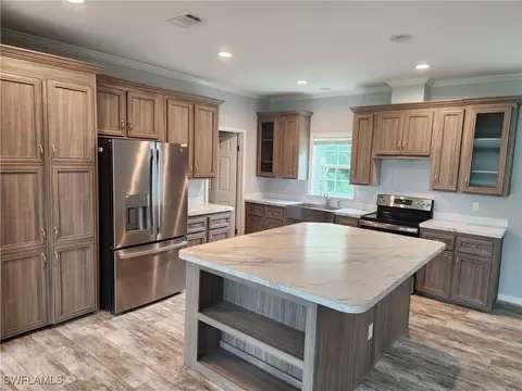 652 Magnolia Ave, Labelle, FL 33935 photo 10