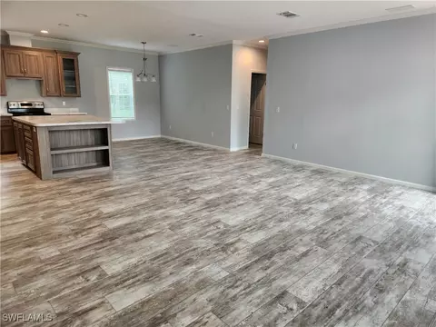 652 Magnolia Ave, Labelle, FL 33935 photo 7