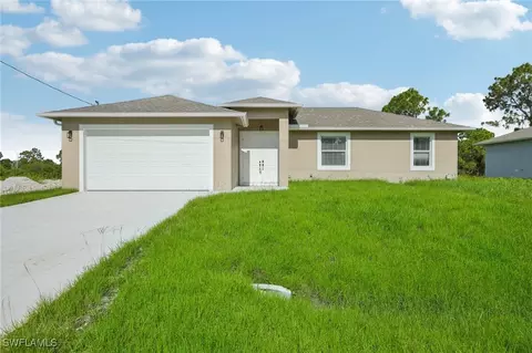 952 Genoa Ave S, Lehigh Acres, FL 33974
